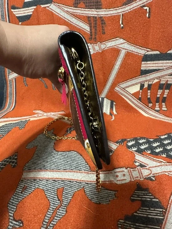 LOUIS VUITTON ❤️🌟UB0188 MONOGRAM TRUNKS COLLECTION POCHETTE WOC ⭐️ - Picture 3 of 11